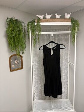 Orb Life Black Sleeveless Romper Elastic Waist Keyhole Back Casual Jumpsuit Sz M